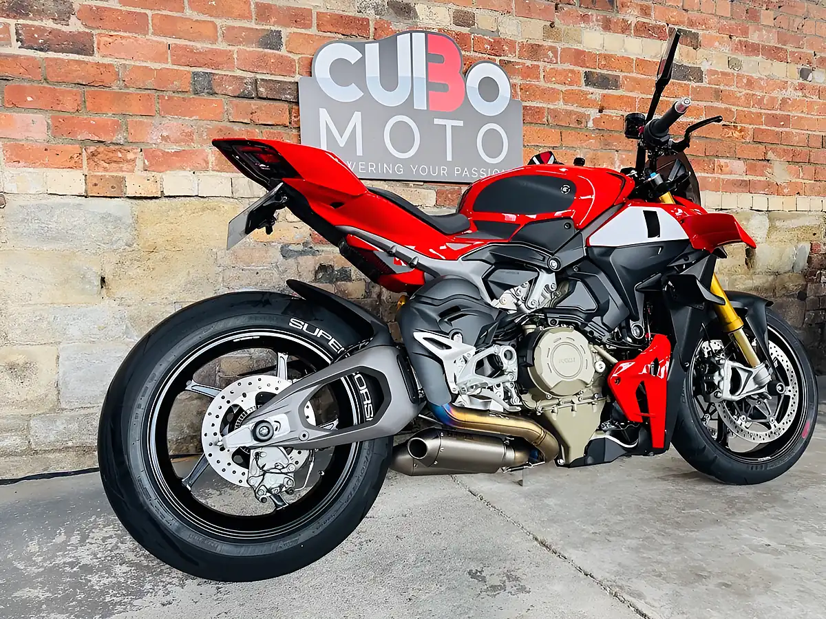 Used 2025 Ducati Streetfighter V4S Evo 2 Red - Interior and Exterior details 4