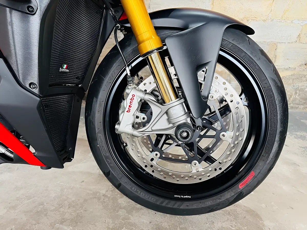 Used 2025 Ducati Streetfighter V4S Evo 2 Red - Interior and Exterior details 5