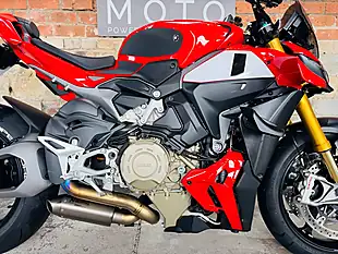 Used 2025 Ducati Streetfighter V4S Evo 2 Red - Interior and Exterior details 7