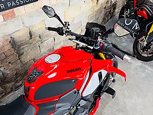 Used 2025 Ducati Streetfighter V4S Evo 2 Red - Interior and Exterior details 8
