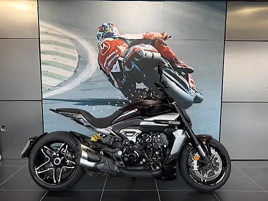 2025 Ducati XDiavel V4