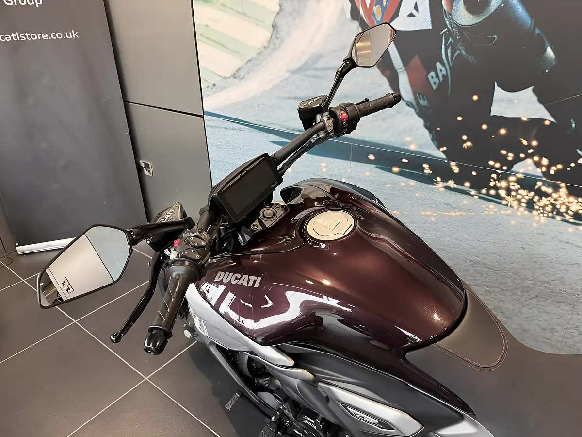 Used 2025 Ducati Xdiavel Black Lava - Interior and Exterior details 11
