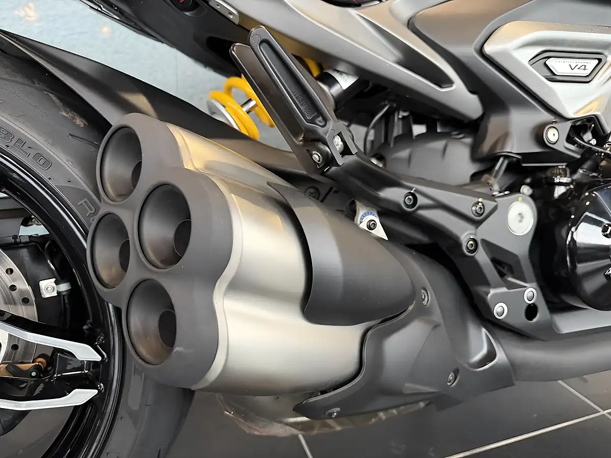 Used 2025 Ducati Xdiavel Black Lava - Interior and Exterior details 8