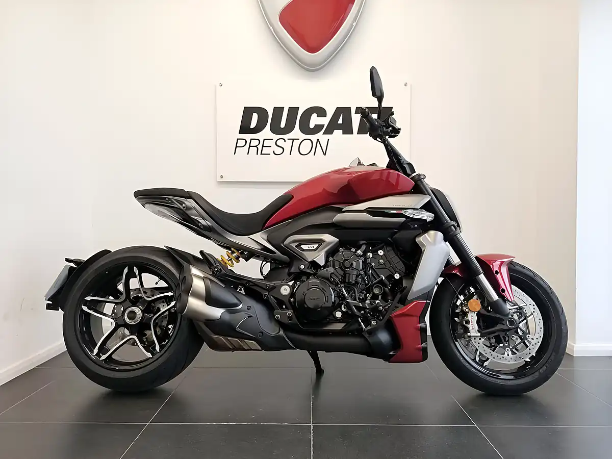 Used 2025 Ducati Xdiavel Burning Red - Front View