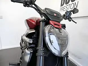 Used 2025 Ducati Xdiavel Burning Red - Interior and Exterior details 3