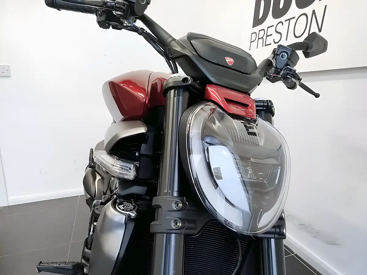 Used 2025 Ducati Xdiavel Burning Red - Interior and Exterior details 3