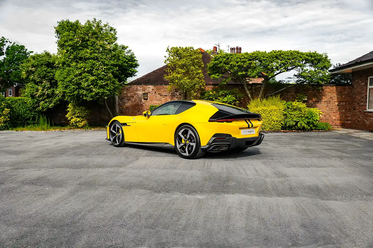 Used 2025 Ferrari 12Cilindri Giallo Modena - Interior and Exterior details 17