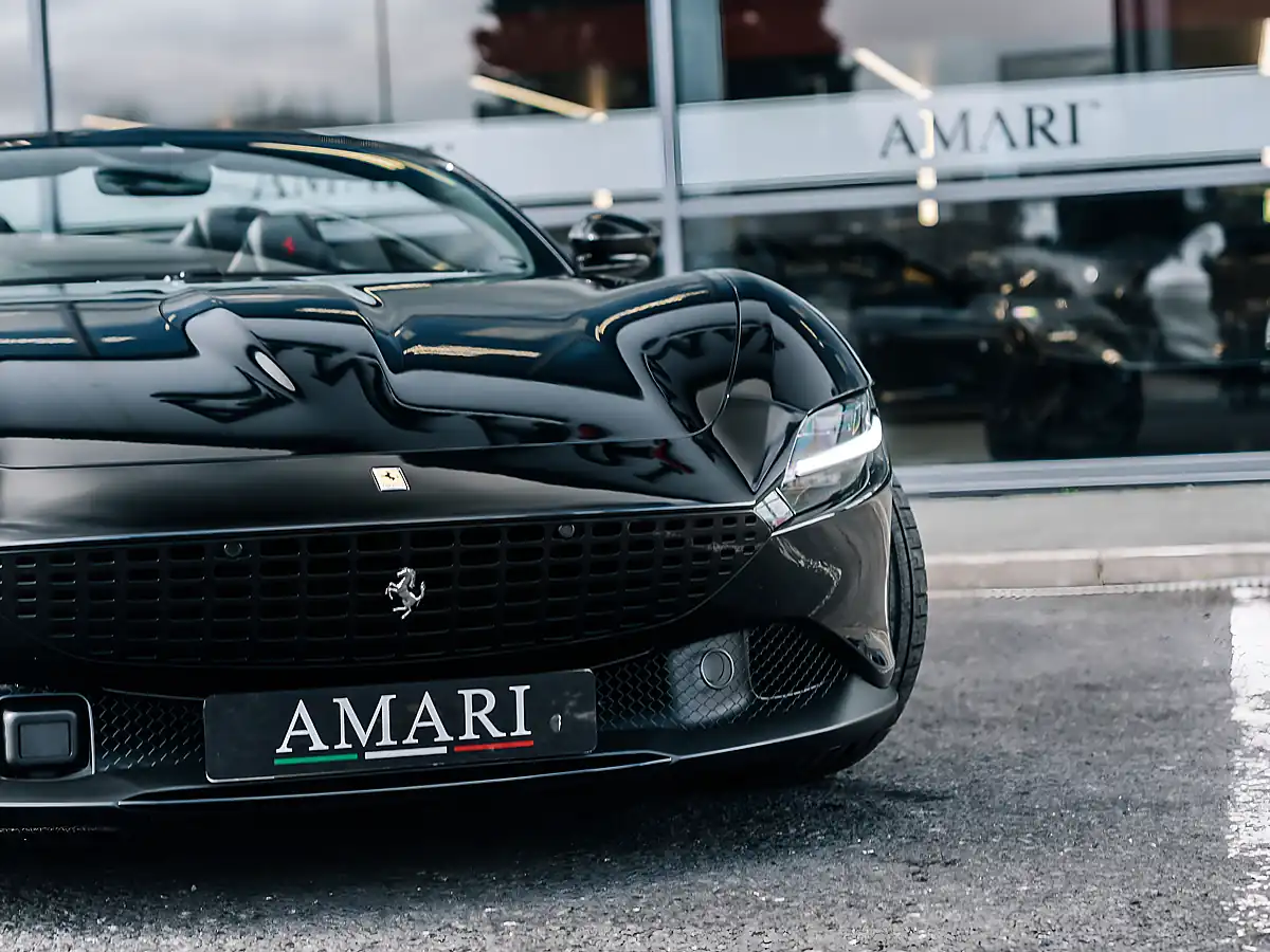 Used 2025 Ferrari Roma Spider Nero - Interior and Exterior details 13