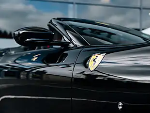 Used 2025 Ferrari Roma Spider Nero - Interior and Exterior details 18