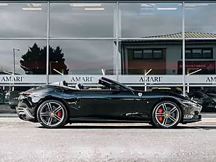 Used 2025 Ferrari Roma Spider Nero - Interior and Exterior details 2