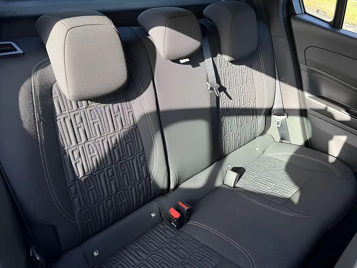Used 2025 Fiat 600 Base 5DR Green - Interior and Exterior details 10