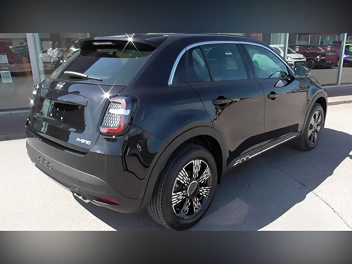 Used 2025 Fiat 600 Black - Interior and Exterior details 2