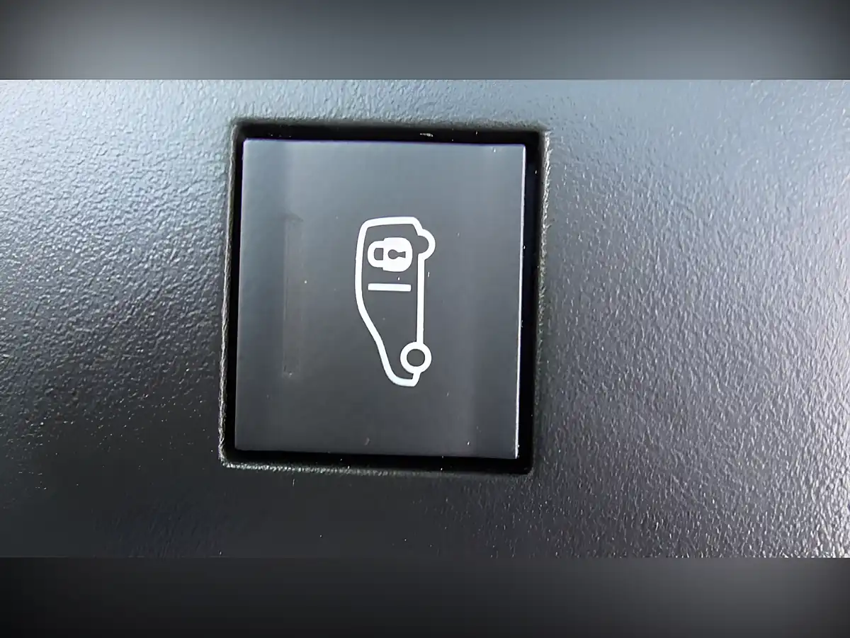 Used 2025 Fiat Doblo 1000Kg L1 Swb White - Interior and Exterior details 8