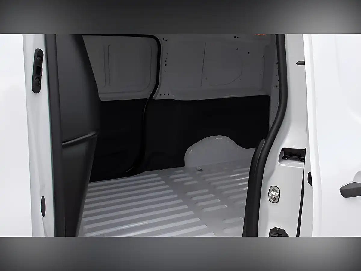 Used 2025 Fiat Doblo Maxi Lwb H1 L2 White - Interior and Exterior details 10