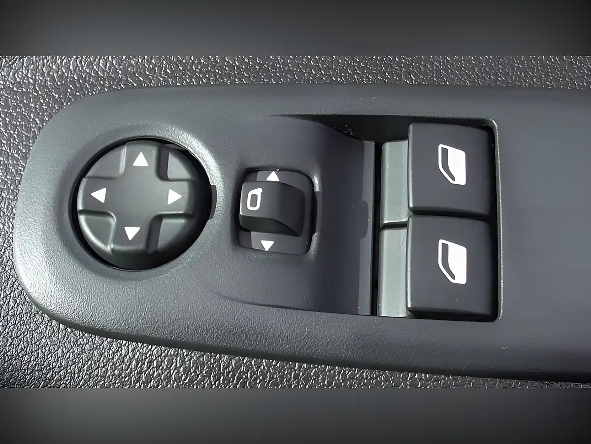 Used 2025 Fiat Doblo Maxi Primo Silver - Interior and Exterior details 10