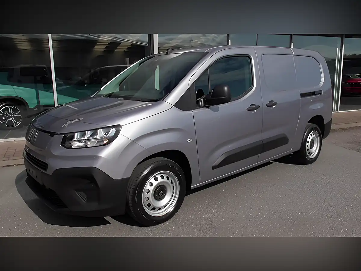 Used 2025 Fiat Doblo Maxi Primo Silver - Interior and Exterior details 5