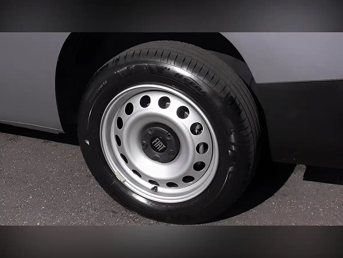 Used 2025 Fiat Doblo Maxi Primo Silver - Interior and Exterior details 7