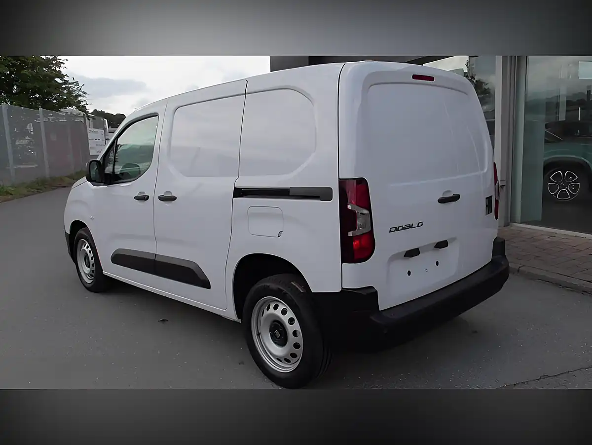 Used 2025 Fiat Doblo Swb L1 White - Interior and Exterior details 3