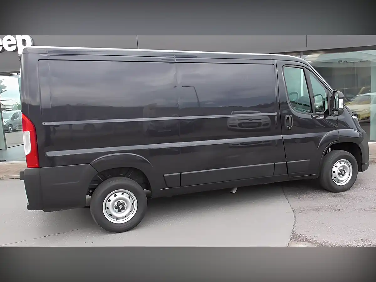 Used 2025 Fiat Ducato 35 L2 H1 Mwb Black - Interior and Exterior details 7