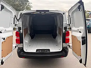 Used 2025 Fiat Scudo Lwb L2 White - Interior and Exterior details 10