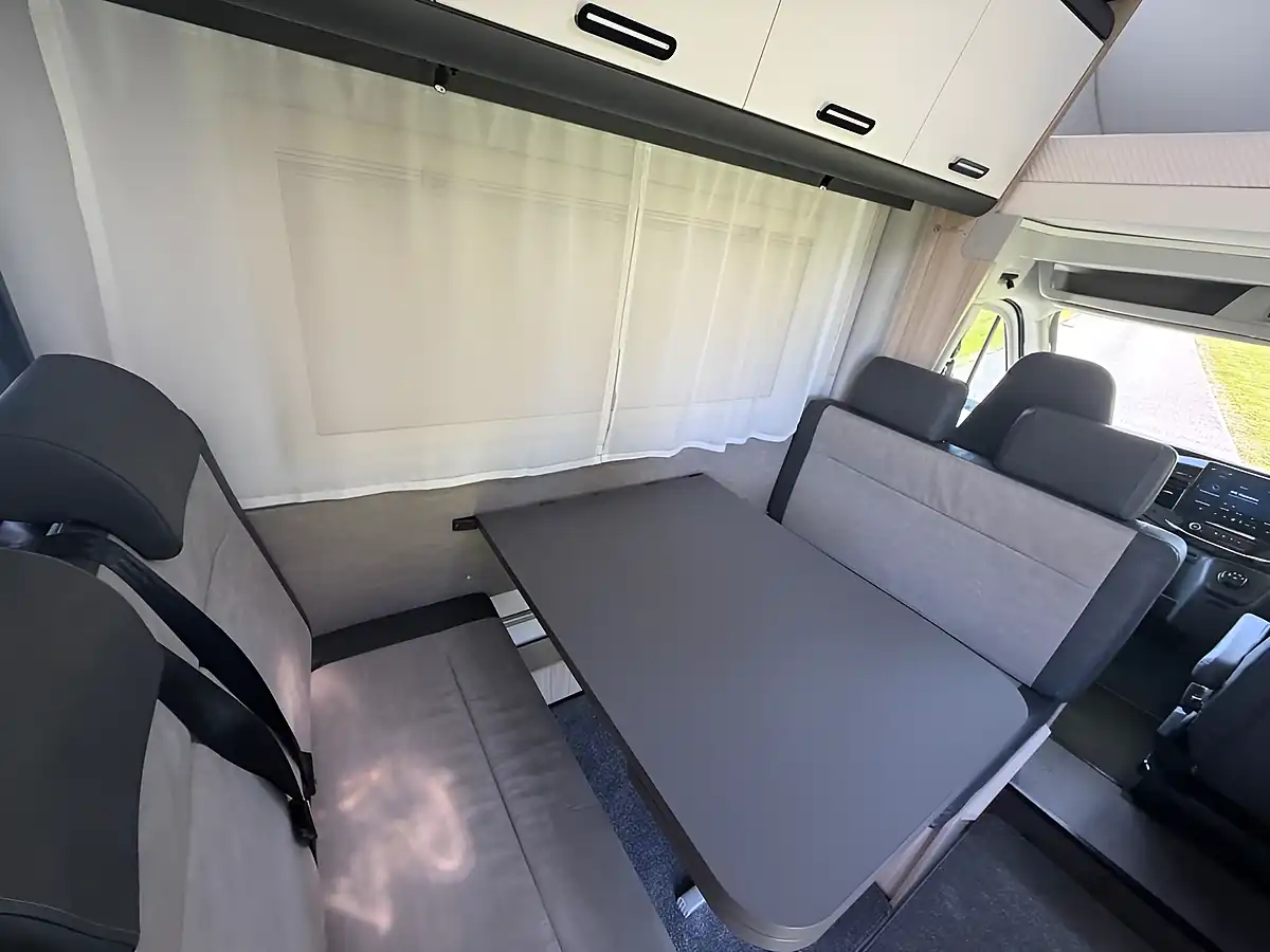 Used 2025 Ford Auto Trail Sun Living 6 Berth Black - Interior and Exterior details 13