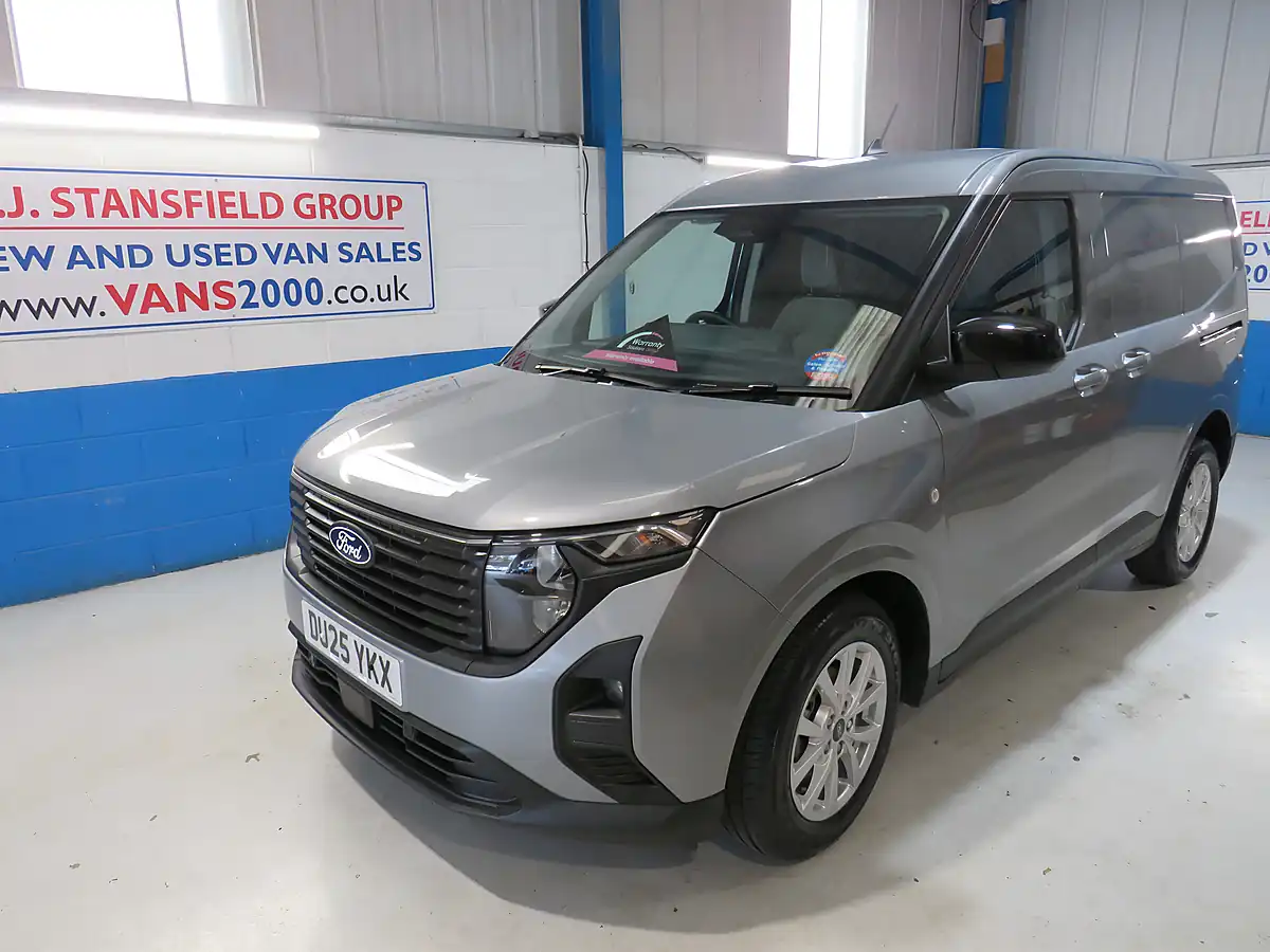Used 2025 Ford Courier Ltd Silver - Front View