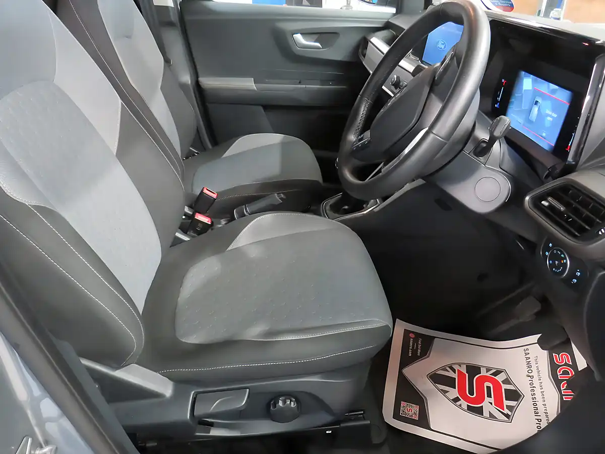 Used 2025 Ford Courier Ltd Silver - Interior and Exterior details 10