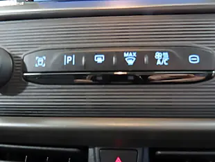 Used 2025 Ford Courier Ltd Silver - Interior and Exterior details 12