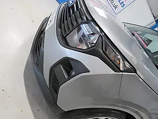 Used 2025 Ford Courier Ltd Silver - Interior and Exterior details 16