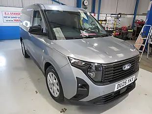 Used 2025 Ford Courier Ltd Silver - Interior and Exterior details 2