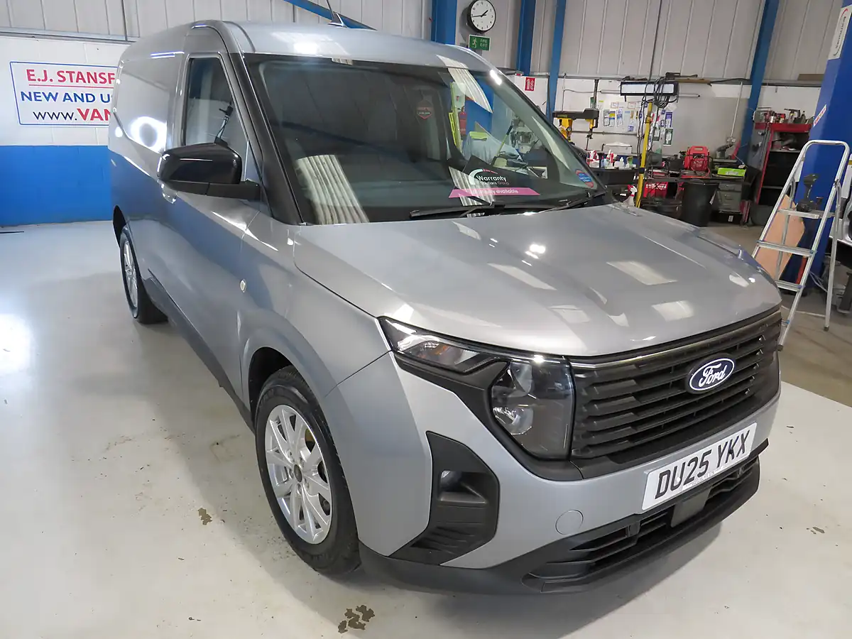 Used 2025 Ford Courier Ltd Silver - Interior and Exterior details 2