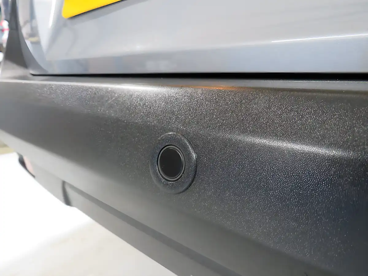 Used 2025 Ford Courier Ltd Silver - Interior and Exterior details 8