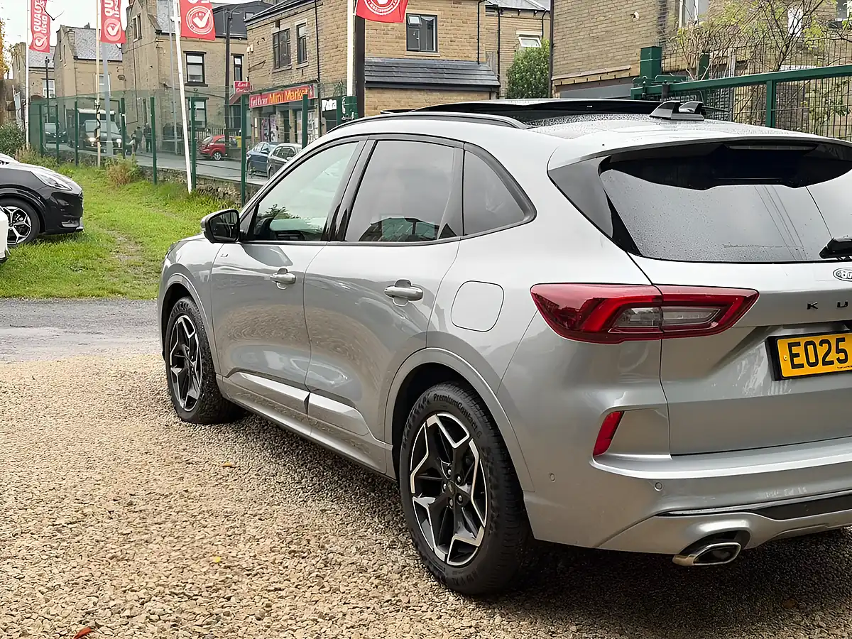 Used 2025 Ford Kuga ST-Line X Silver - Interior and Exterior details 10