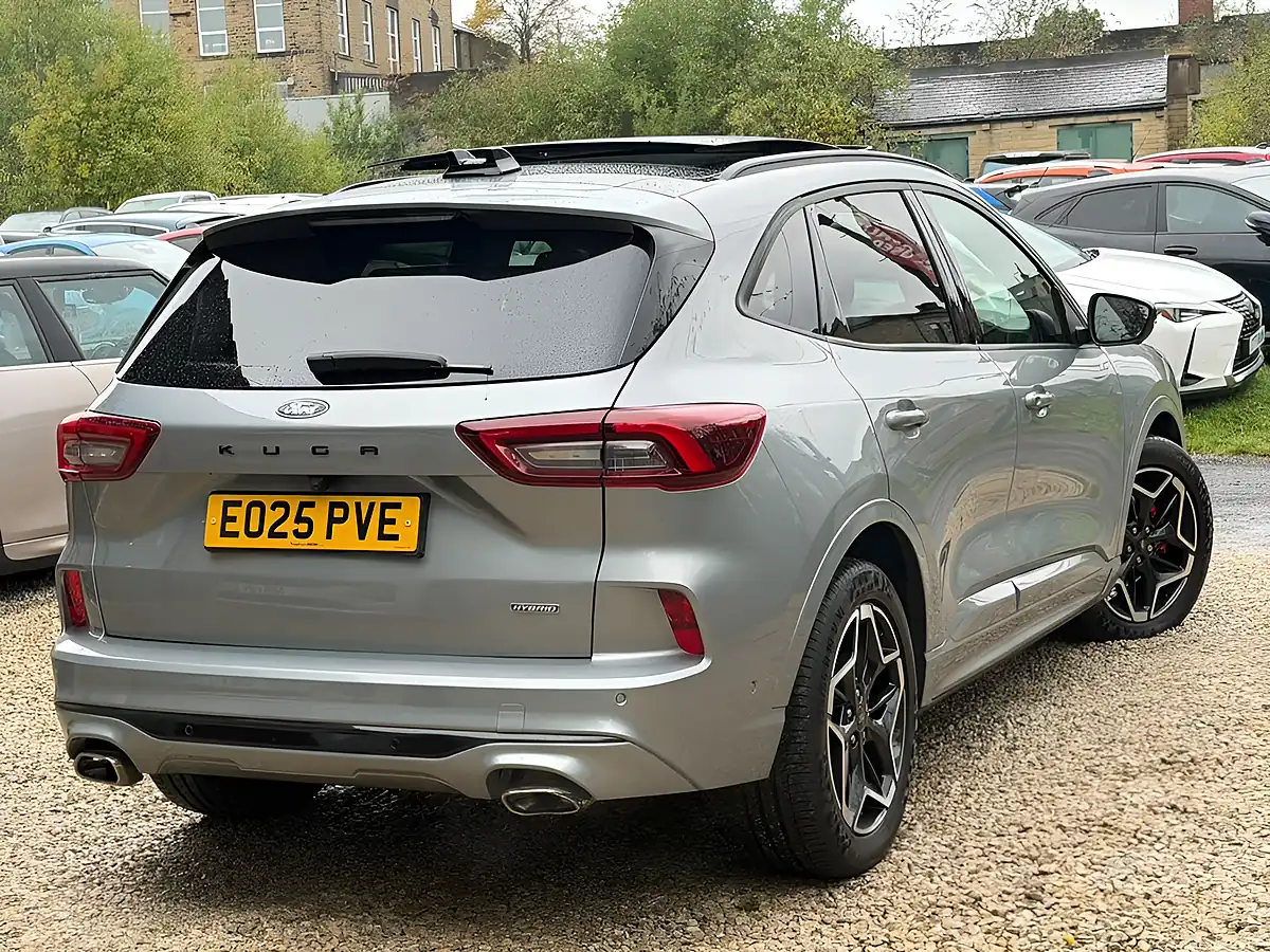 Used 2025 Ford Kuga ST-Line X Silver - Interior and Exterior details 11