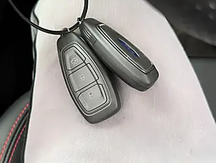 Used 2025 Ford Kuga ST-Line X Silver - Interior and Exterior details 20
