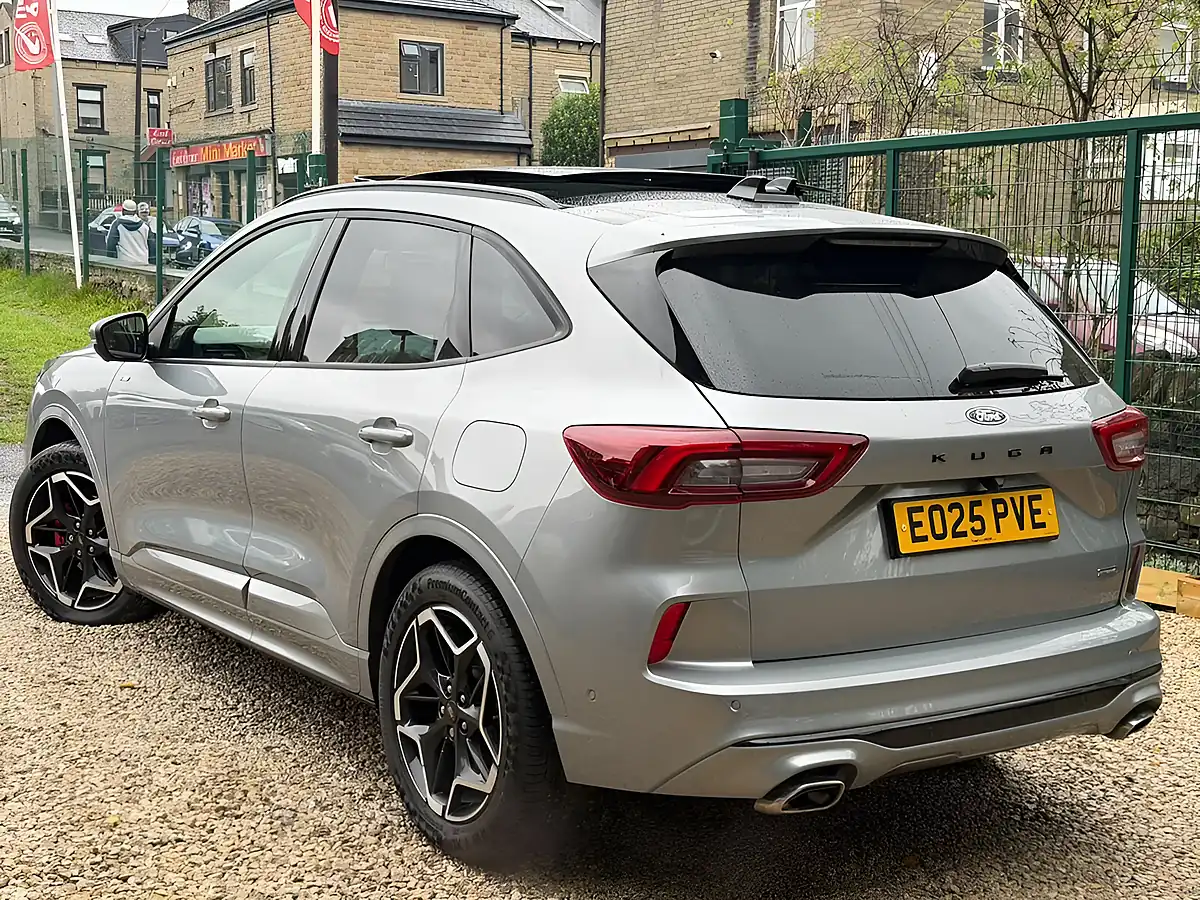 Used 2025 Ford Kuga ST-Line X Silver - Interior and Exterior details 4