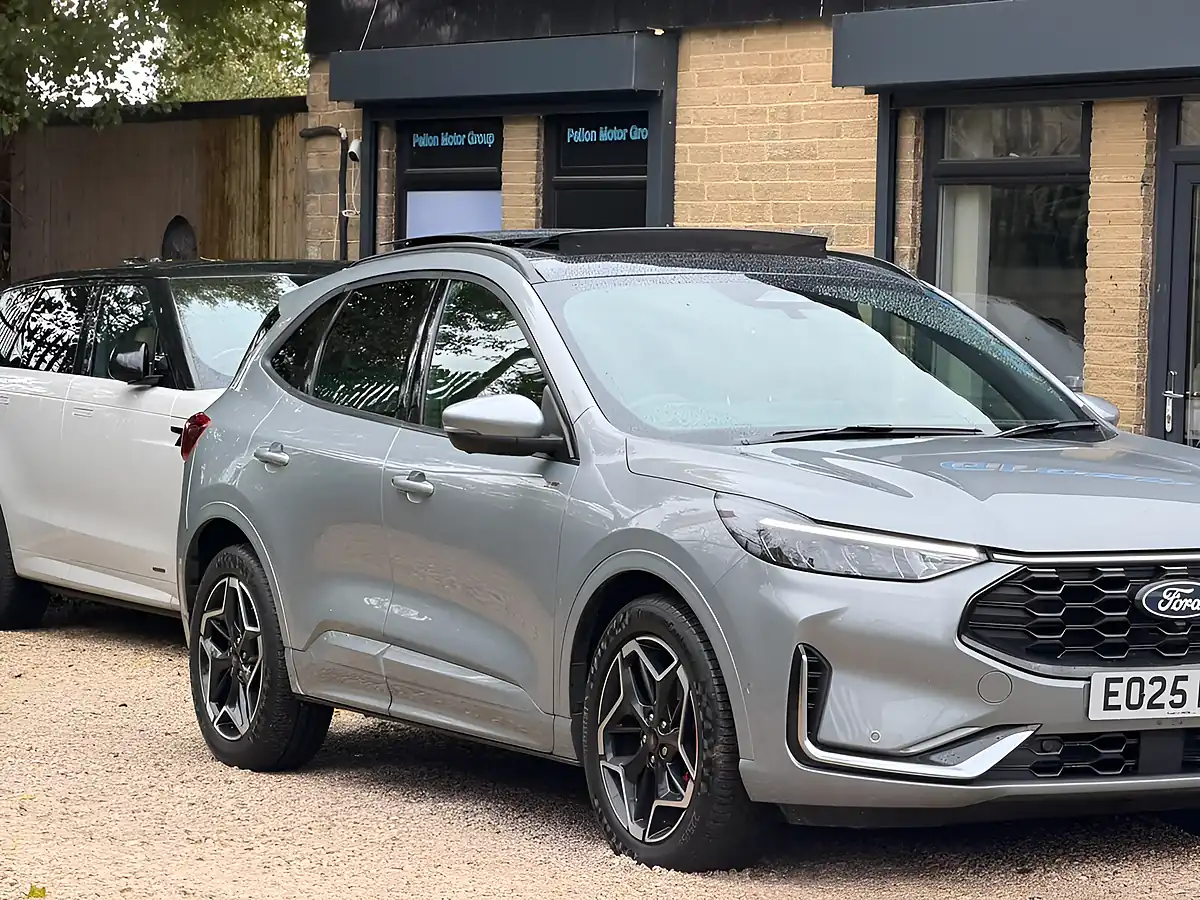 Used 2025 Ford Kuga ST-Line X Silver - Interior and Exterior details 7