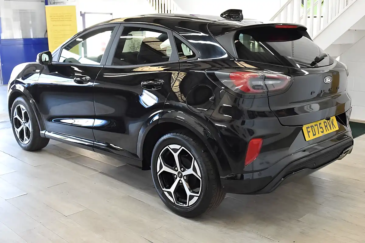 Used 2025 Ford Puma ST-Line Black - Interior and Exterior details 4