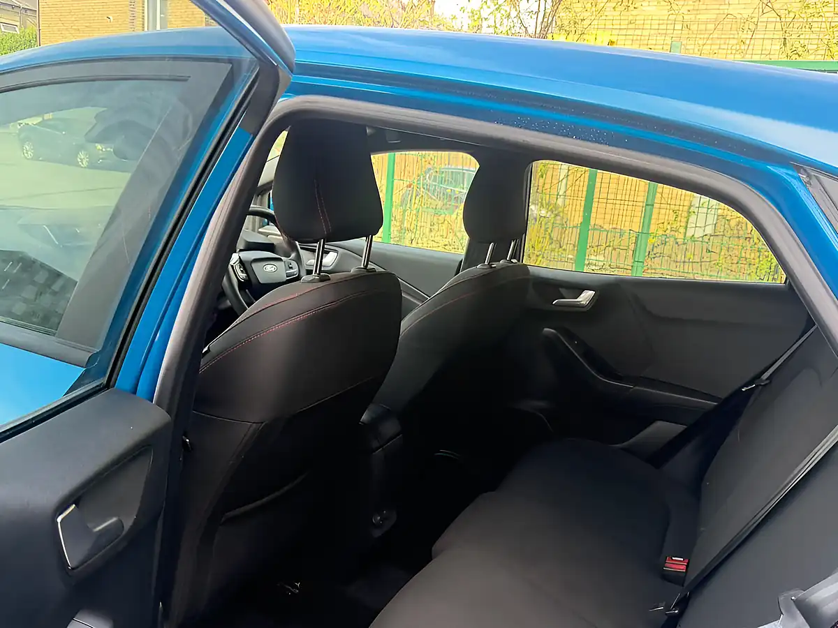 Used 2025 Ford Puma ST-Line Blue - Interior and Exterior details 16