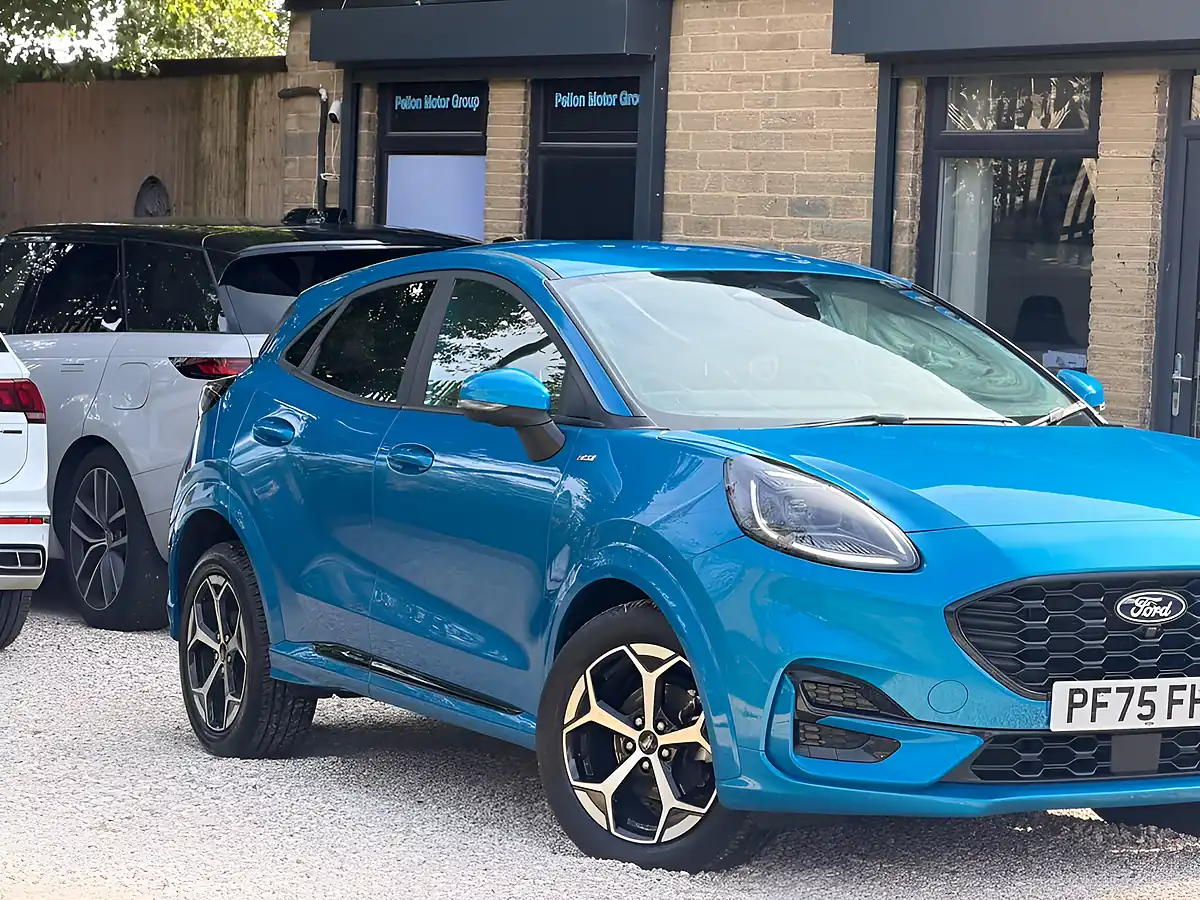Used 2025 Ford Puma ST-Line Blue - Interior and Exterior details 17