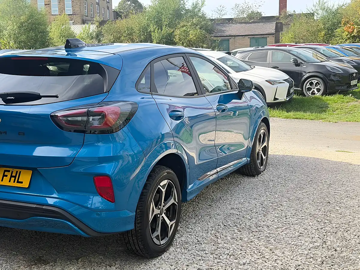 Used 2025 Ford Puma ST-Line Blue - Interior and Exterior details 20