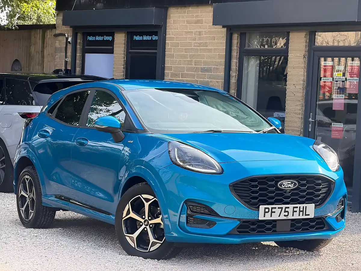 Used 2025 Ford Puma ST-Line Blue - Interior and Exterior details 3