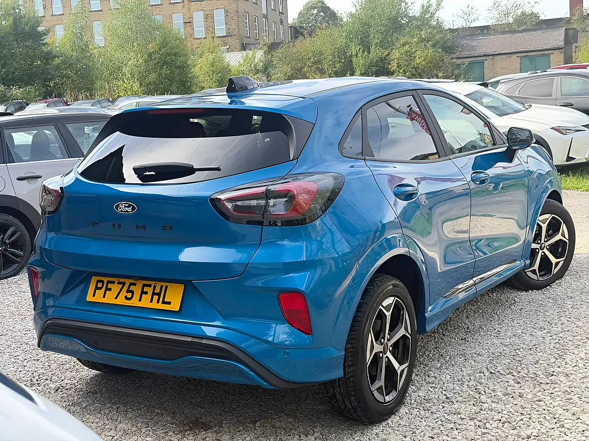 Used 2025 Ford Puma ST-Line Blue - Interior and Exterior details 5