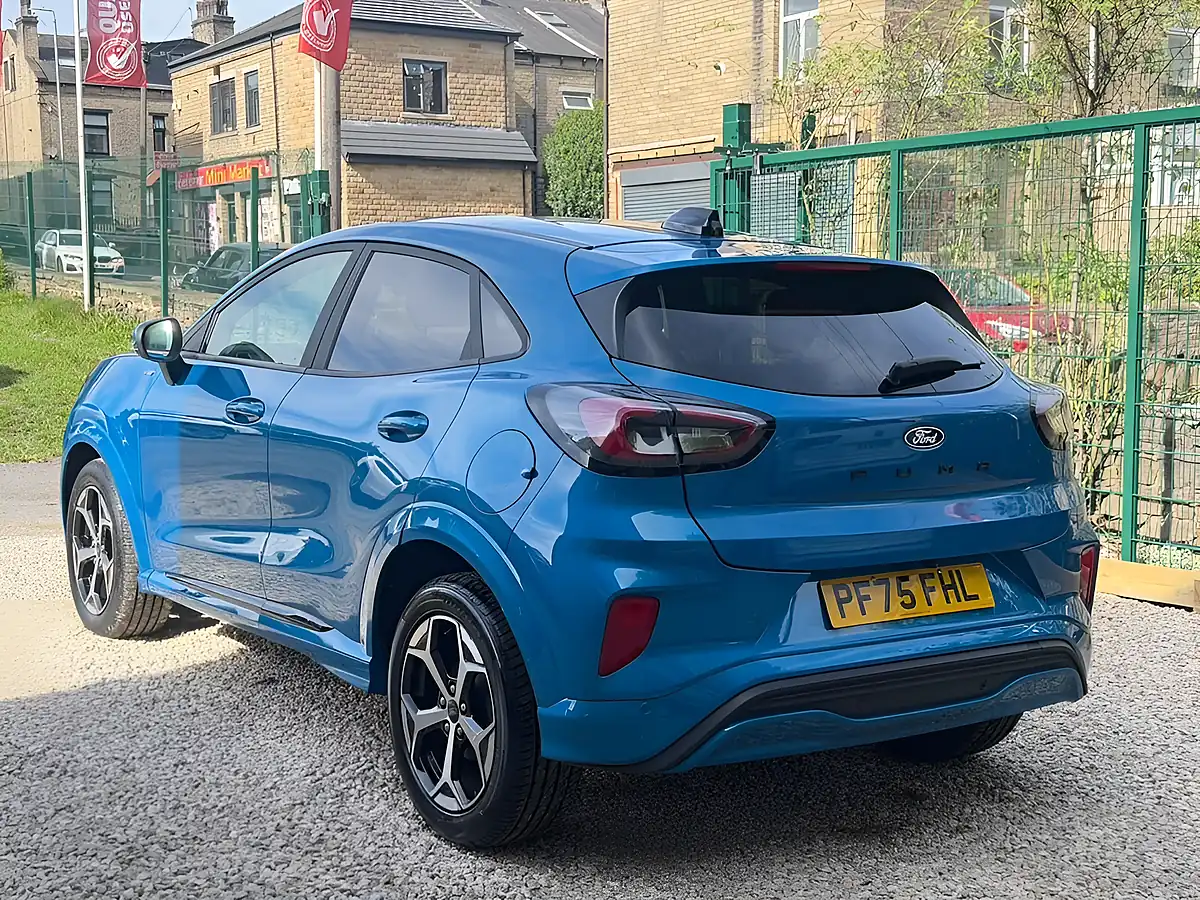 Used 2025 Ford Puma ST-Line Blue - Interior and Exterior details 7