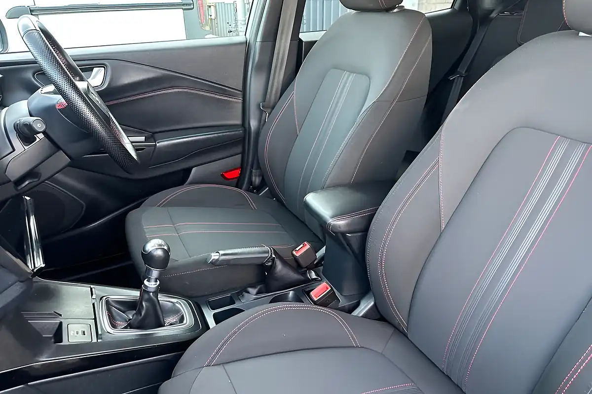 Used 2025 Ford Puma ST-Line Grey - Interior and Exterior details 11