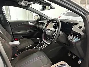 Used 2025 Ford Puma ST-Line Silver - Interior and Exterior details 12