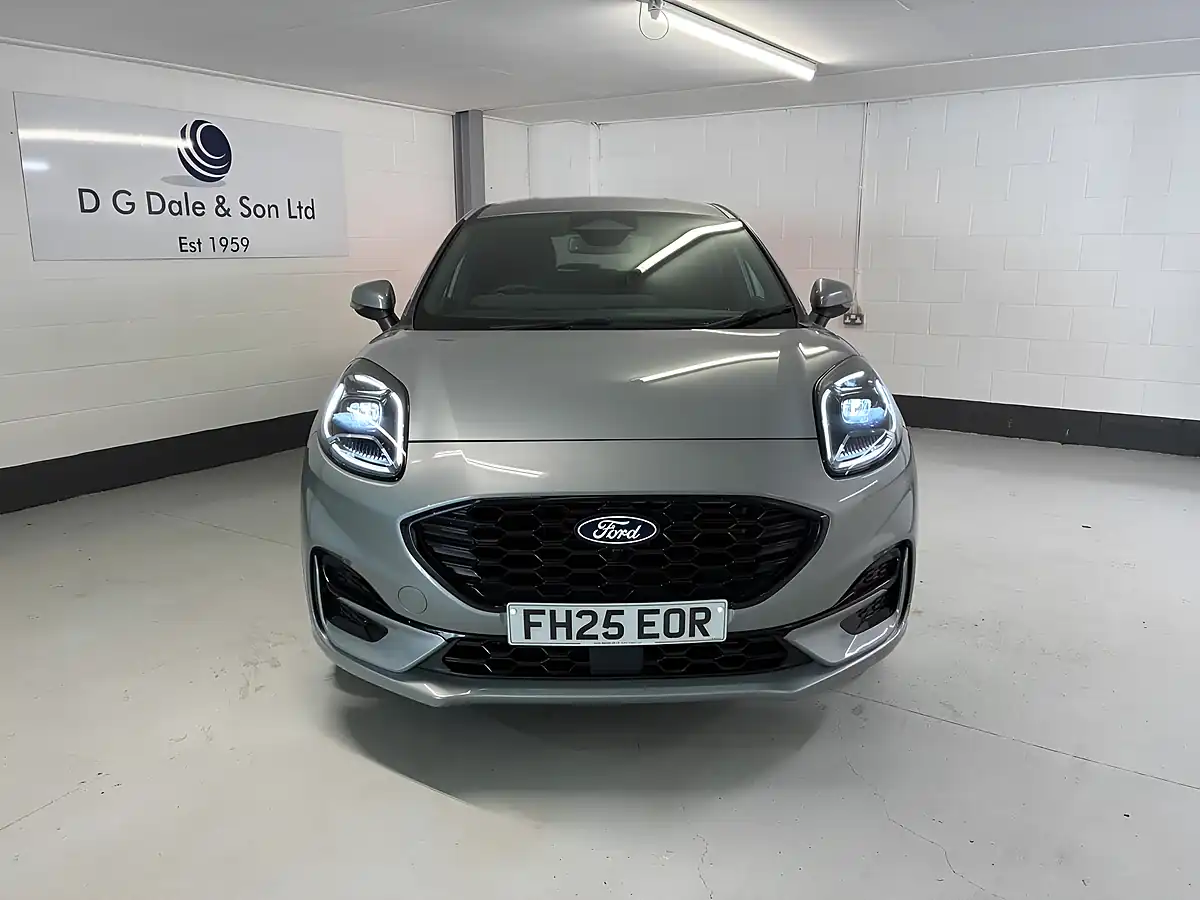 Used 2025 Ford Puma ST-Line Silver - Interior and Exterior details 2