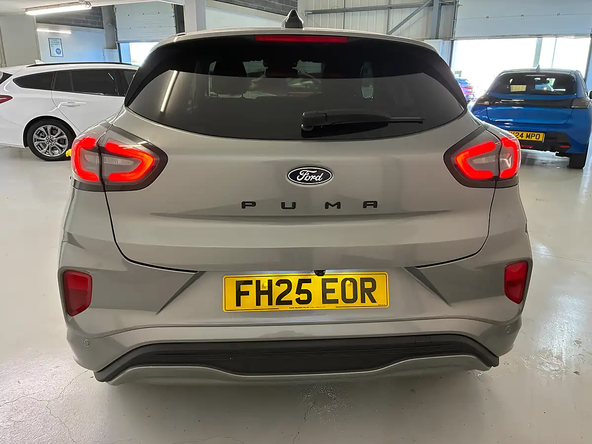 Used 2025 Ford Puma ST-Line Silver - Interior and Exterior details 4