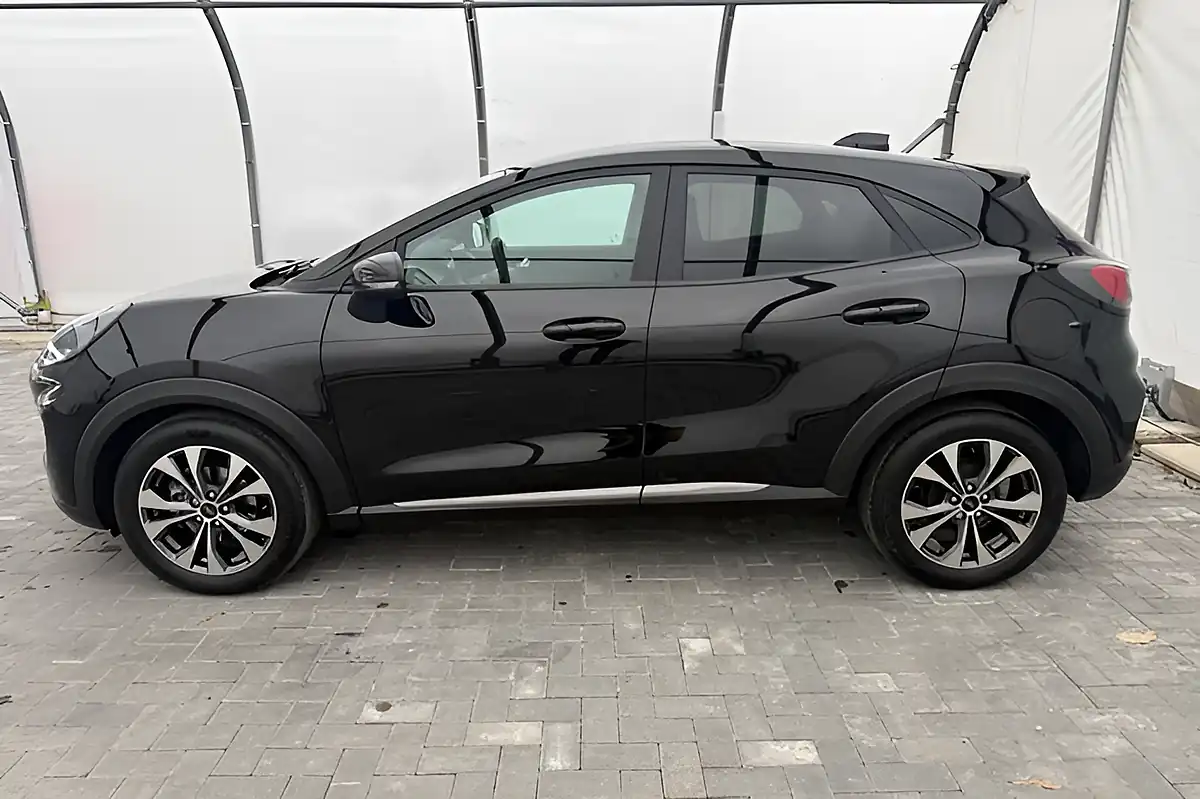 Used 2025 Ford Puma Titanium Black - Interior and Exterior details 8