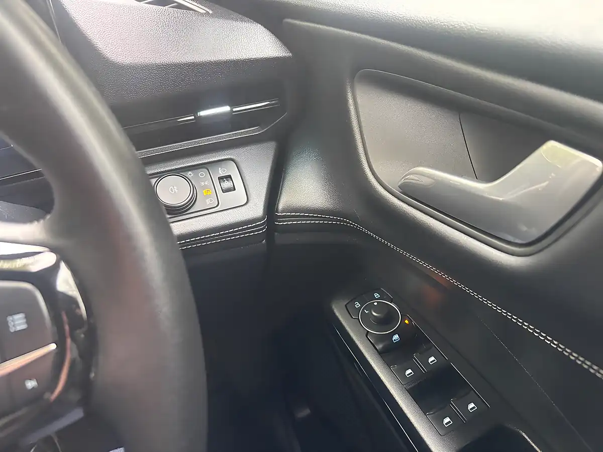 Used 2025 Ford Puma Titanium Grey - Interior and Exterior details 13